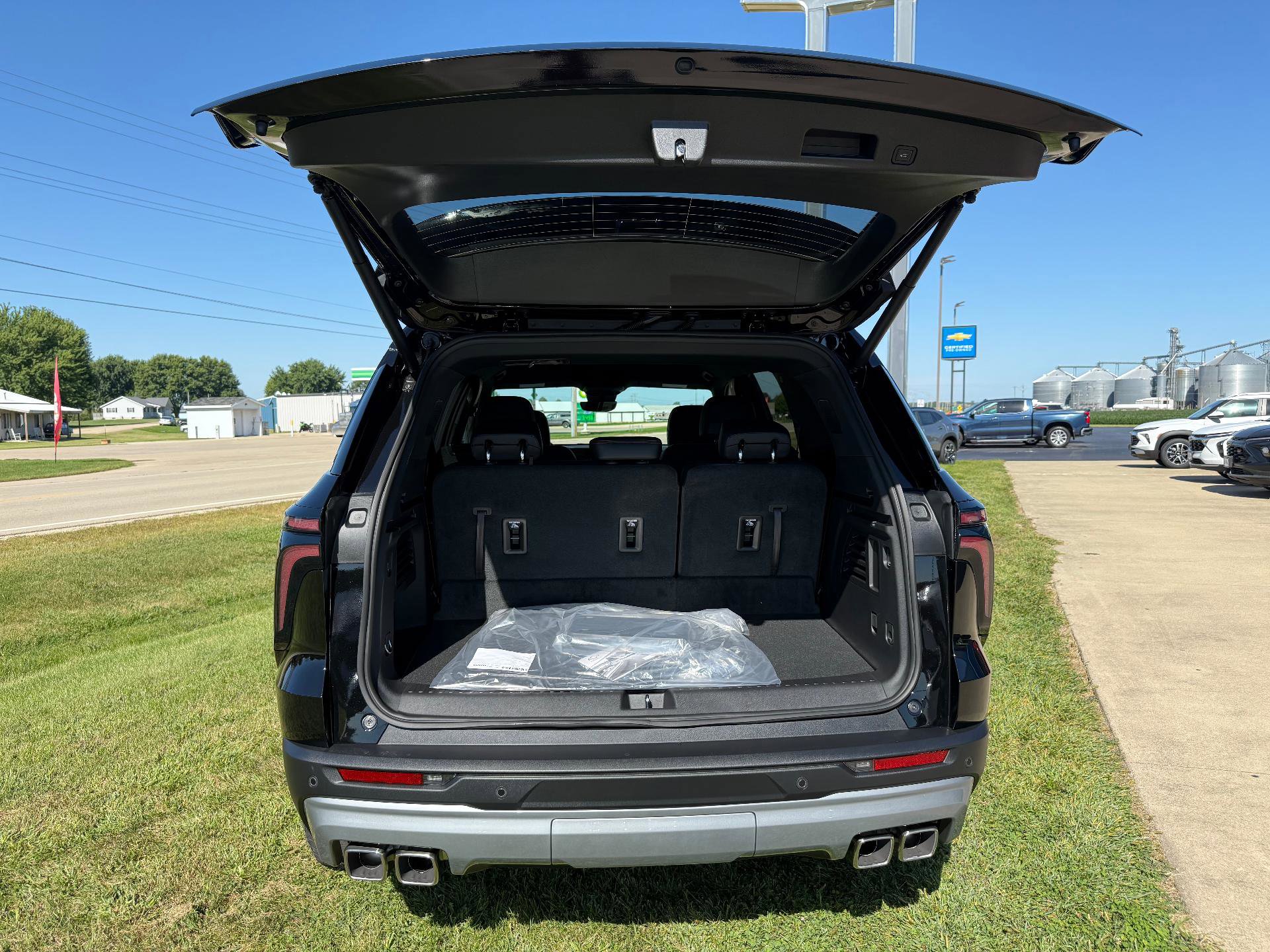 New 2026 Chevrolet Traverse Z71 w/ Driver Confidence Package image 11