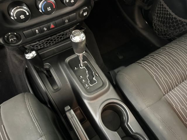 Used 2012 Jeep Wrangler Unlimited Sahara w/ Connectivity Group image 21