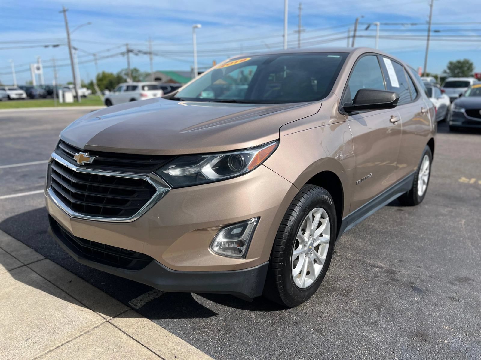 Used 2019 Chevrolet Equinox LS w/ LS Convenience Package FWD image 2