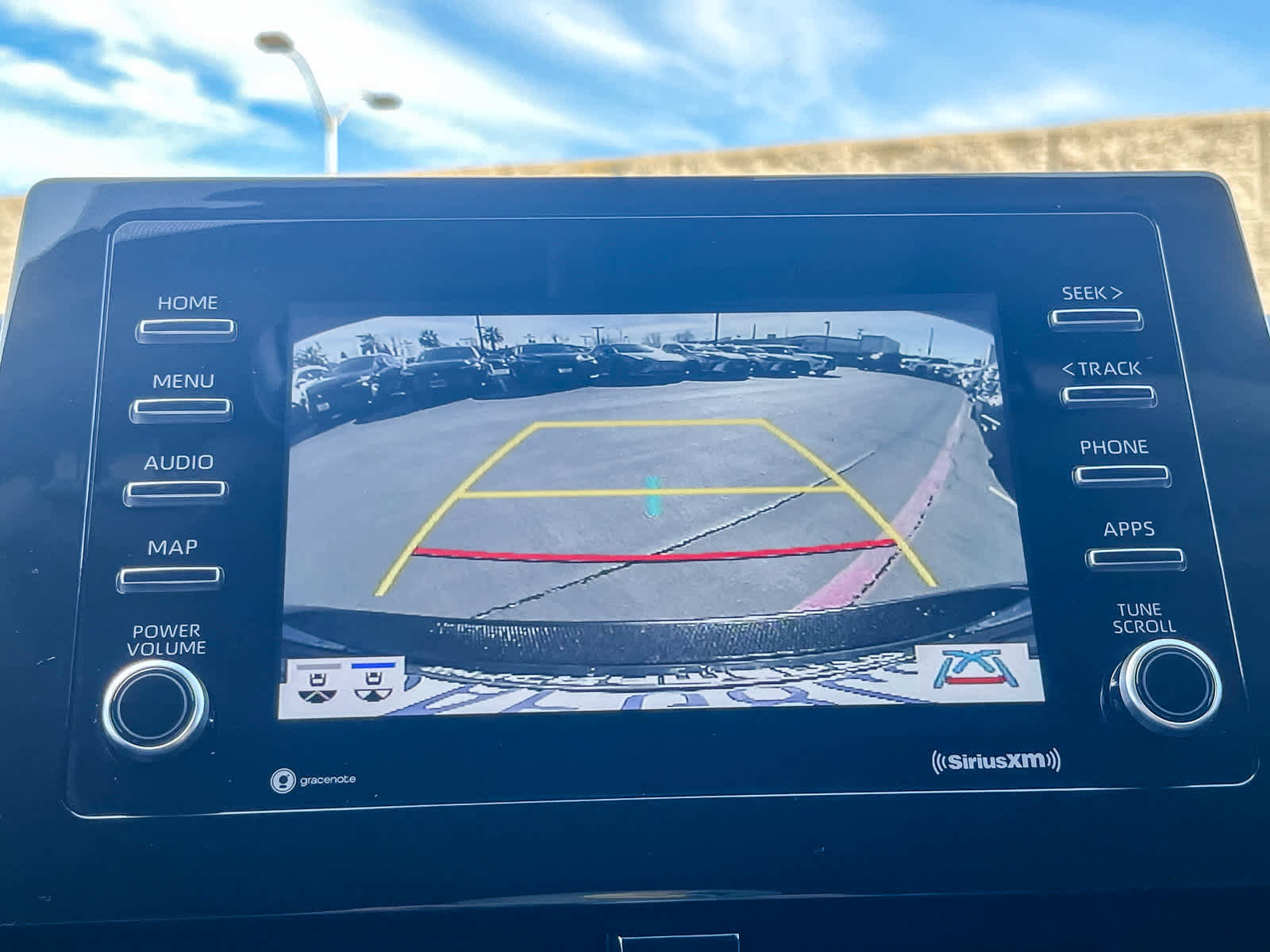 Used 2022 Toyota Camry SE image 23