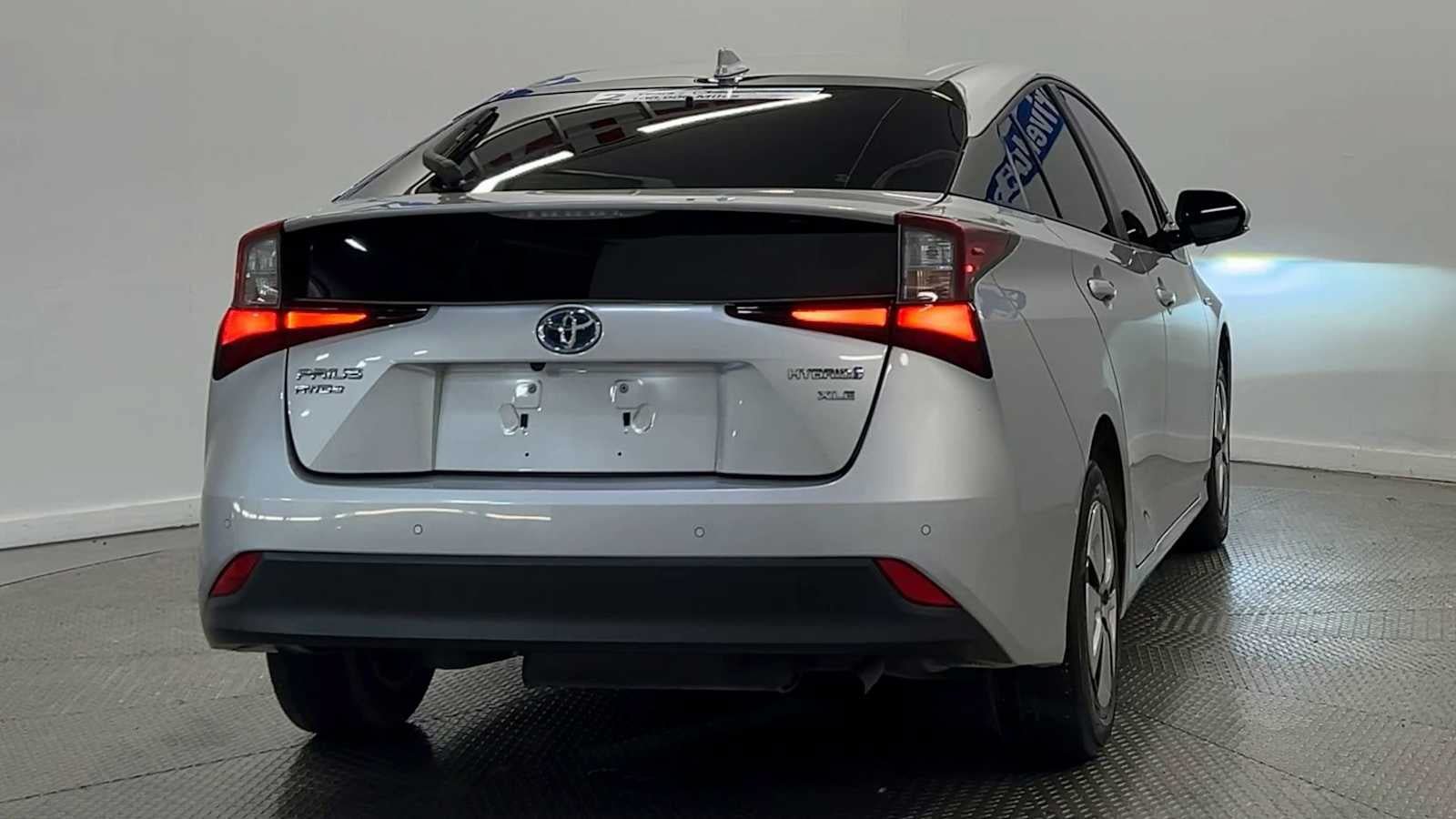 Used 2019 Toyota Prius XLE w/ Advanced Technology Package AWD/4WD image 7