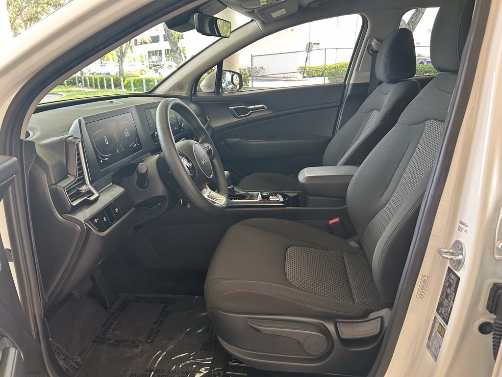 Used 2024 Kia Sportage LX FWD image 6