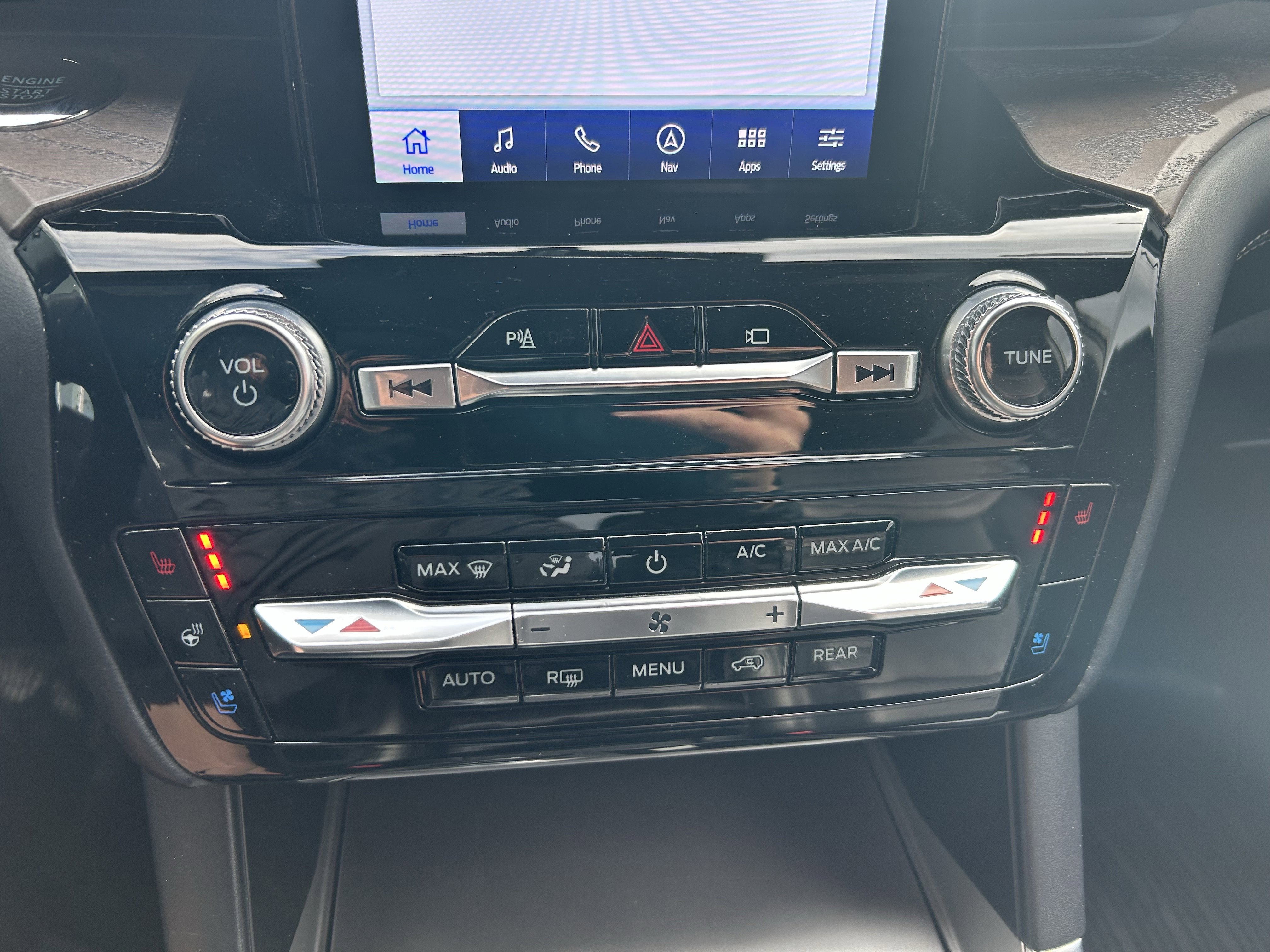 Used 2022 Ford Explorer Platinum w/ Equipment Group 601A image 14