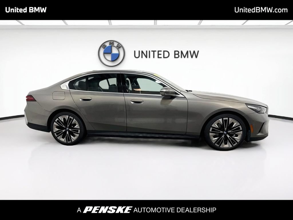 Certified 2026 BMW 540i xDrive AWD/4WD image 4