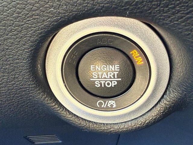 Used 2020 Chrysler Pacifica Touring-L AWD/4WD image 23
