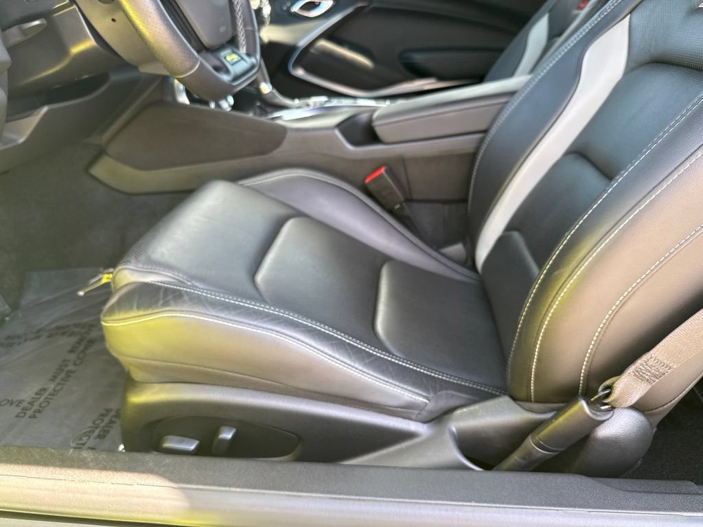 Used 2020 Chevrolet Camaro SS RWD image 17