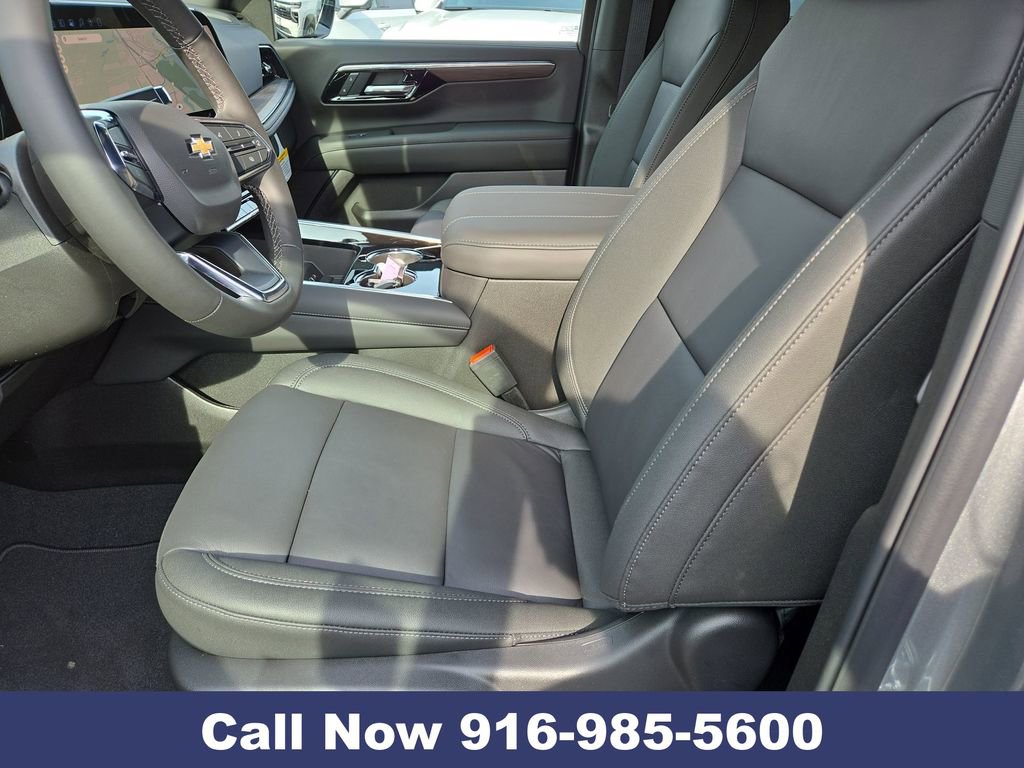 New 2026 Chevrolet Suburban LT image 23