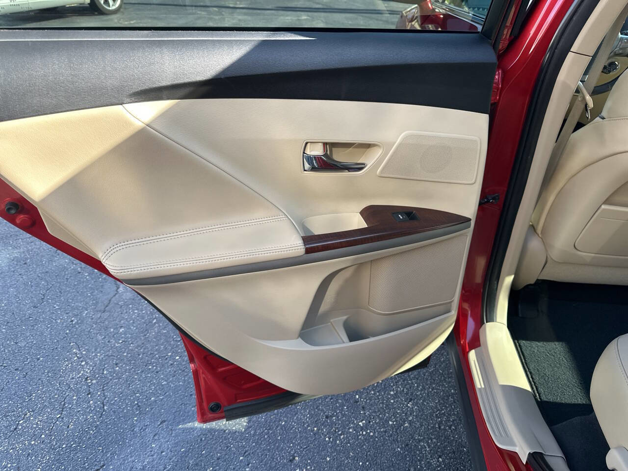 Used 2009 Toyota Venza AWD image 7