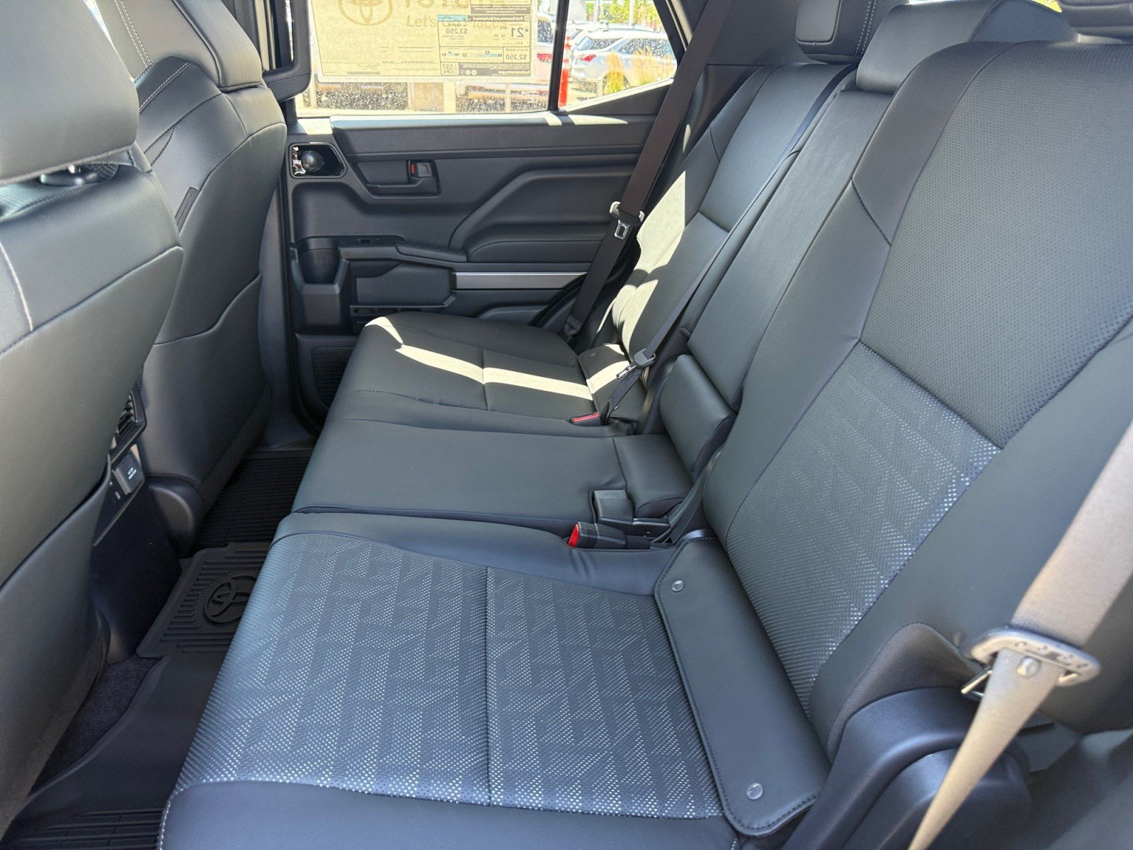 New 2026 Toyota 4Runner SR5 AWD/4WD image 17