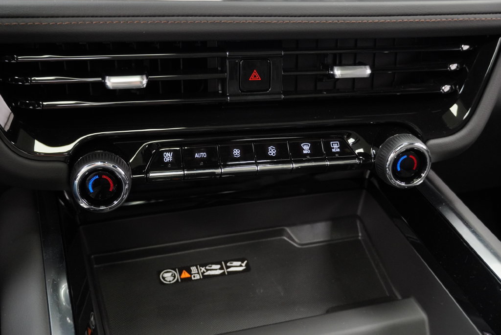 New 2026 Chevrolet Suburban High Country AWD/4WD image 19