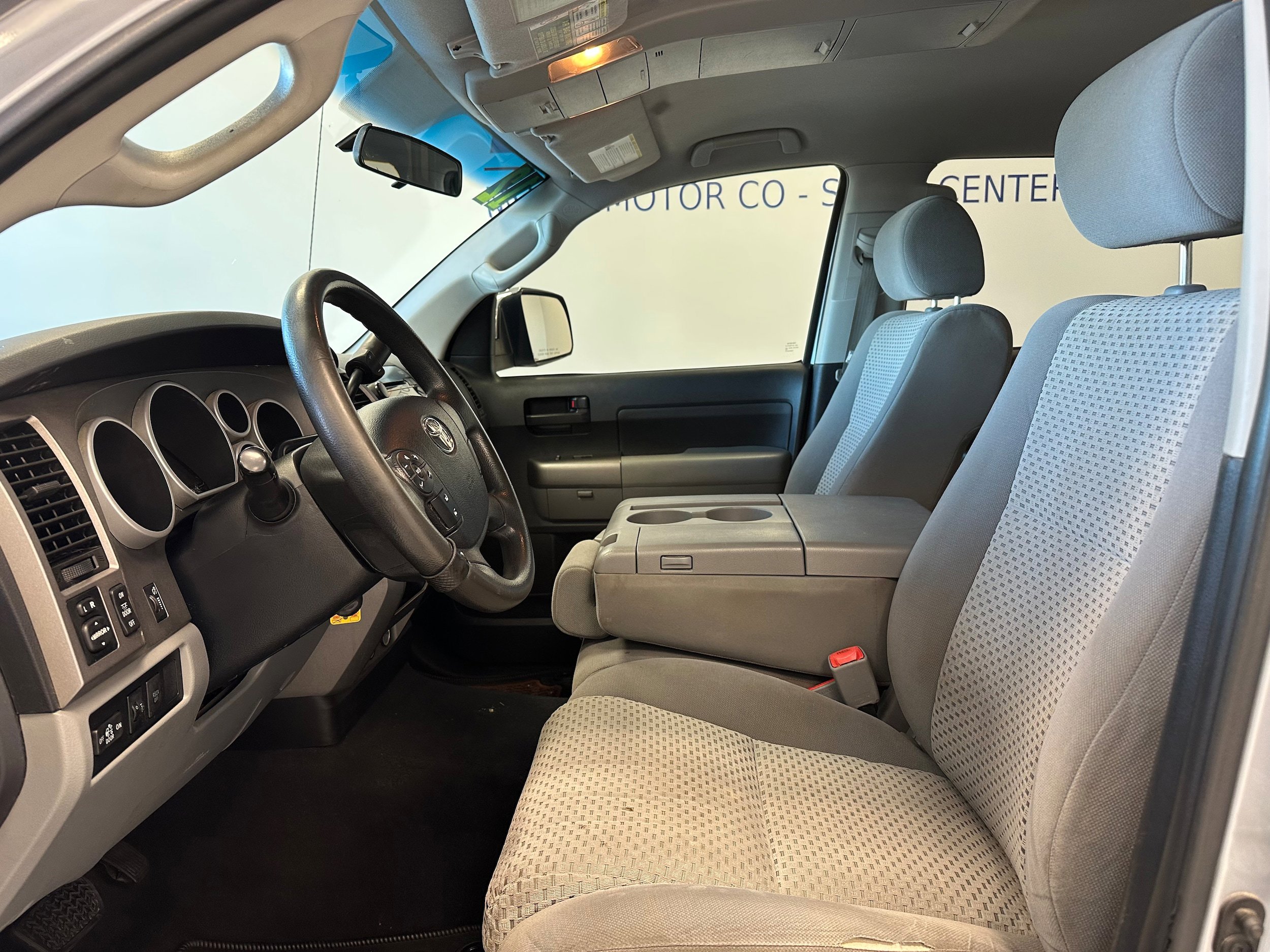 Used 2012 Toyota Tundra 4x4 CrewMax w/ Tow Pkg image 10