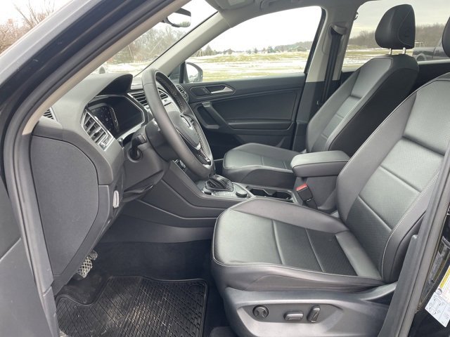 Used 2021 Volkswagen Tiguan SEL image 8