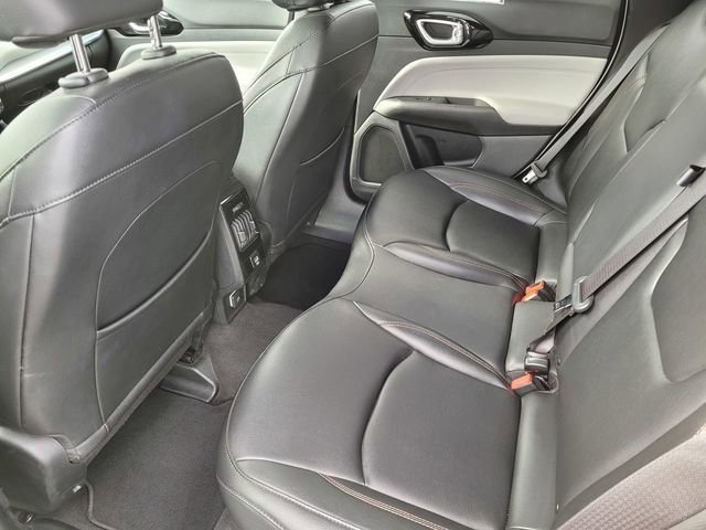 Used 2024 Jeep Compass Limited image 13