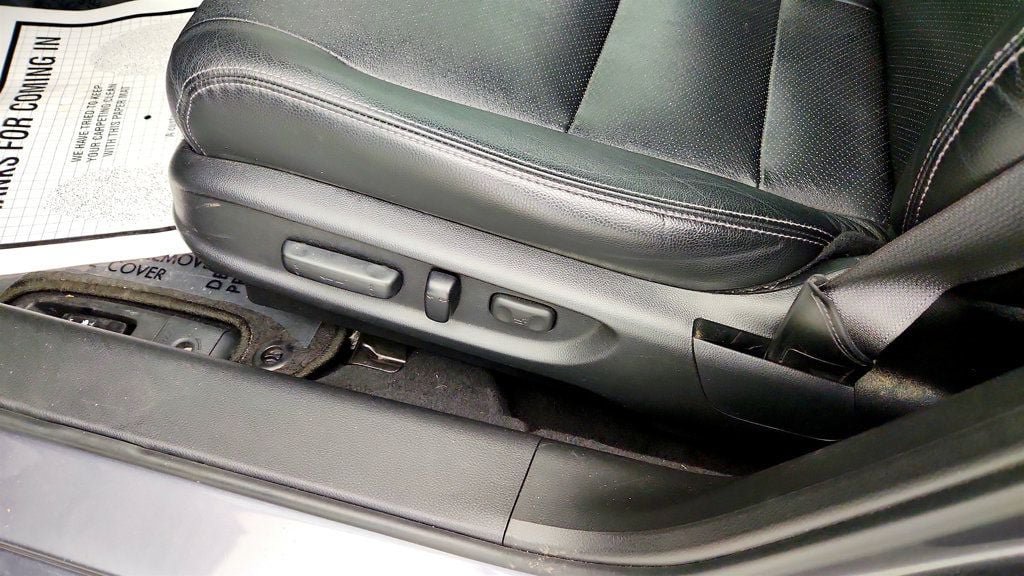 Used 2017 Honda Accord EX-L image 12