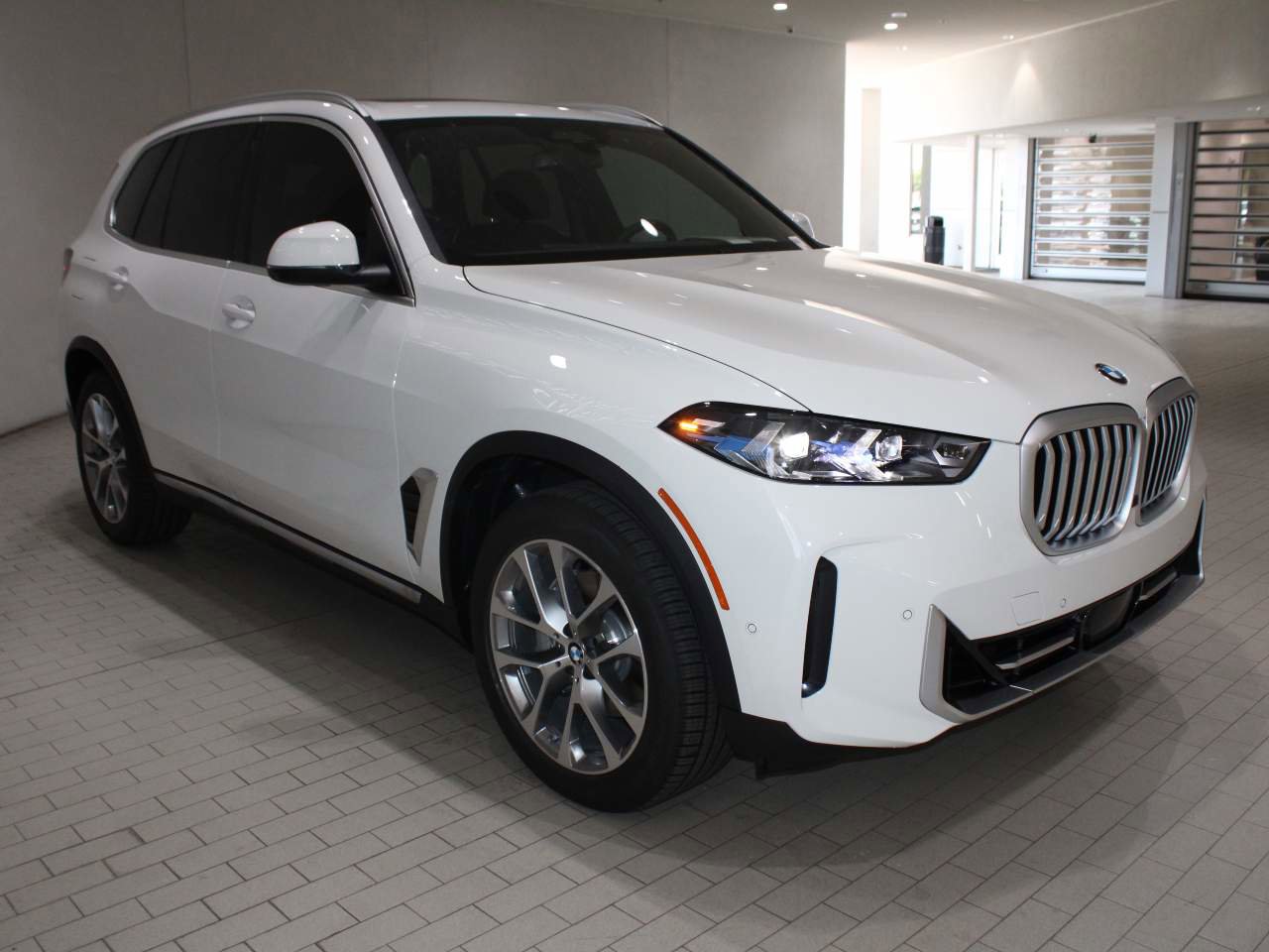 Certified 2026 BMW X5 sDrive40i RWD image 8