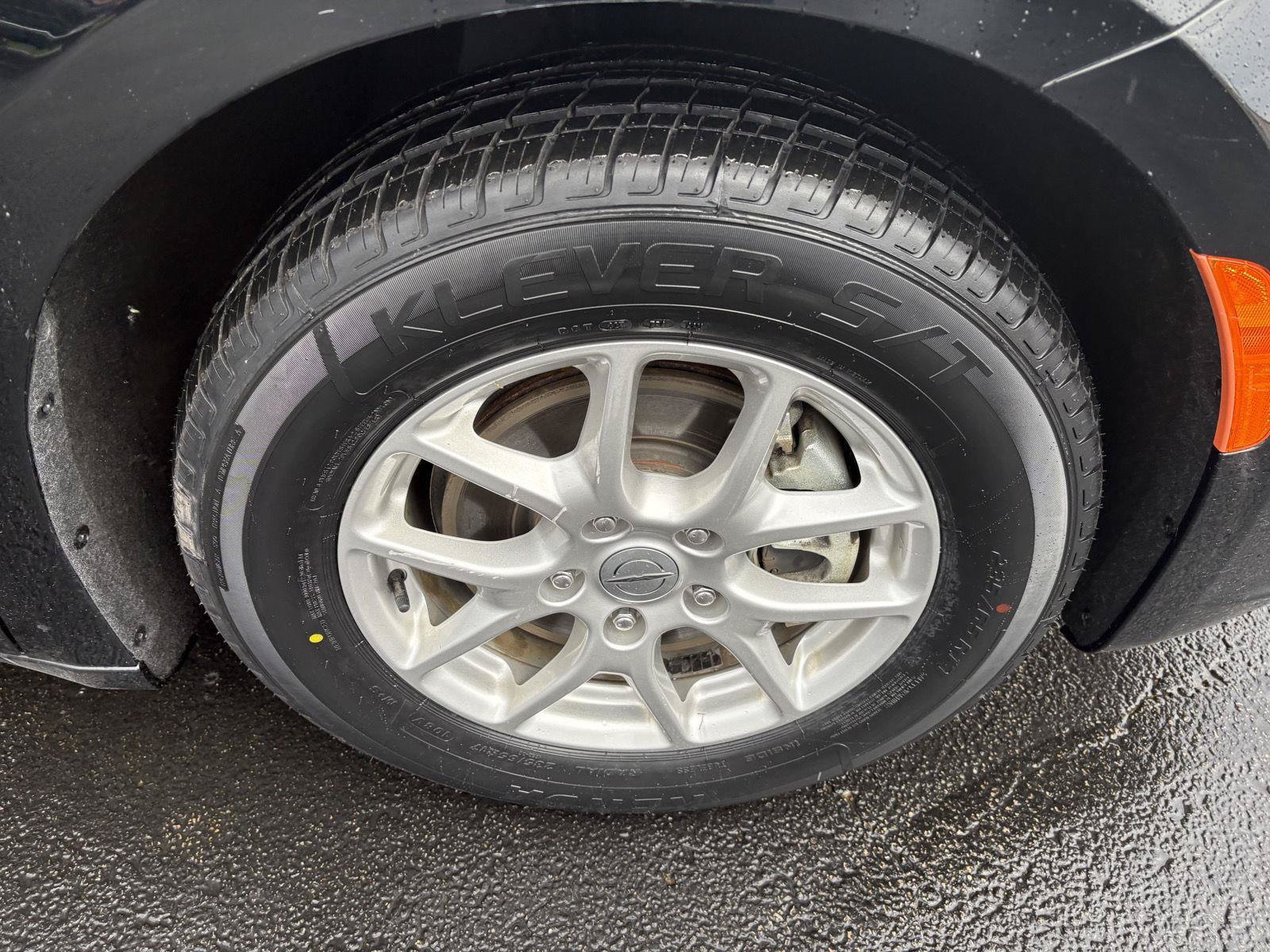 Used 2025 Chrysler Pacifica Select FWD image 27