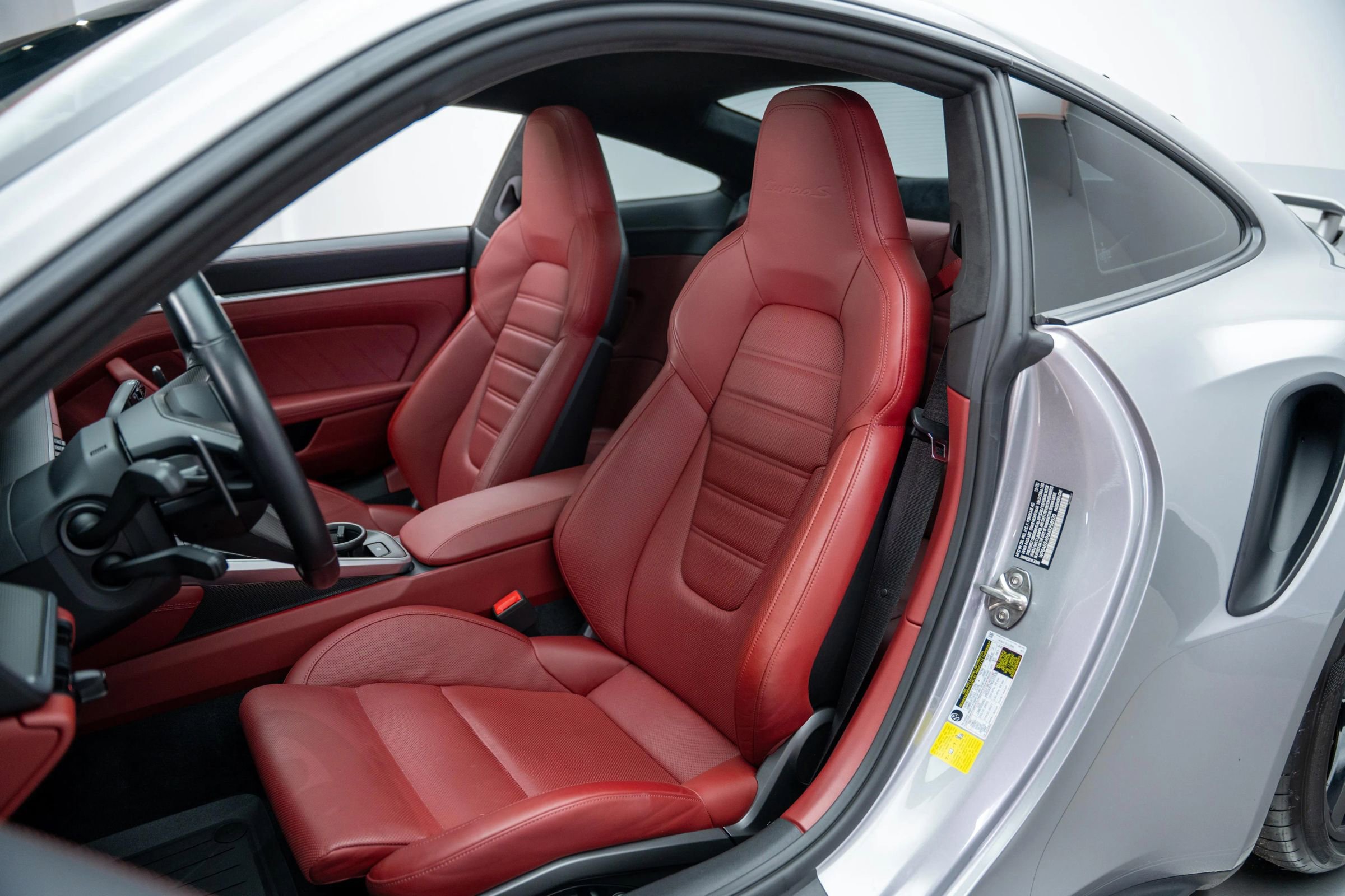 Used 2021 Porsche 911 Turbo S image 3