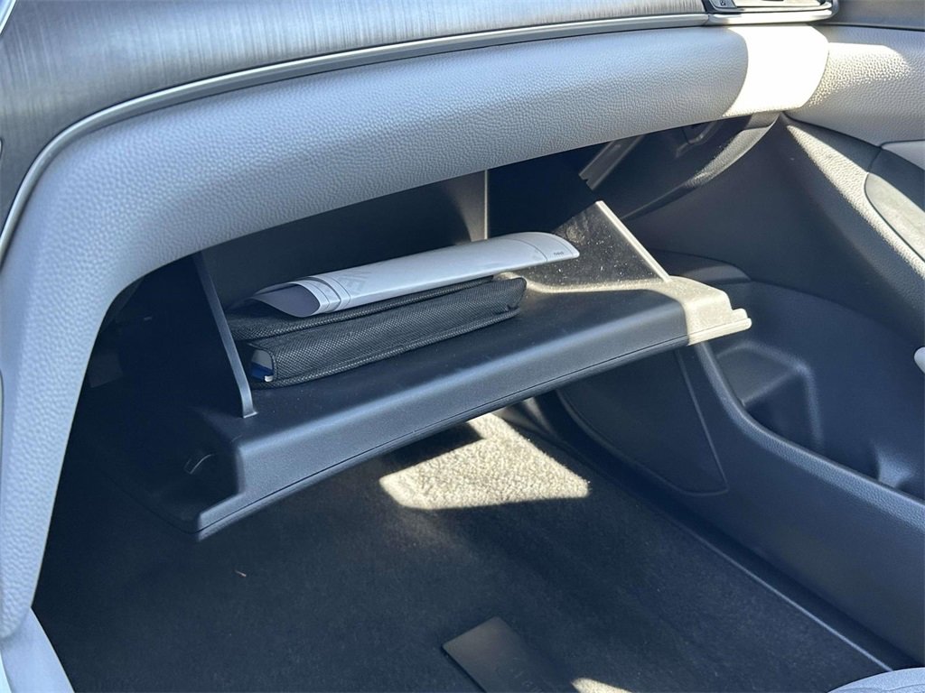 Certified 2020 Honda Accord Hybrid image 30