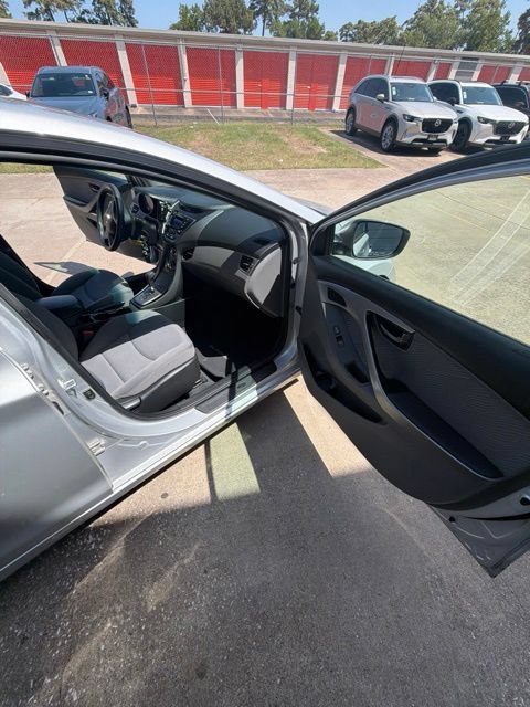 Used 2013 Hyundai Elantra GLS w/ Preferred Pkg FWD image 10