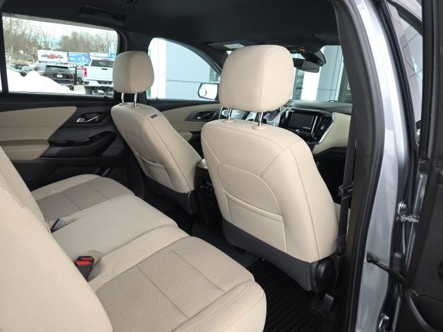 Used 2023 Chevrolet Traverse LS image 12