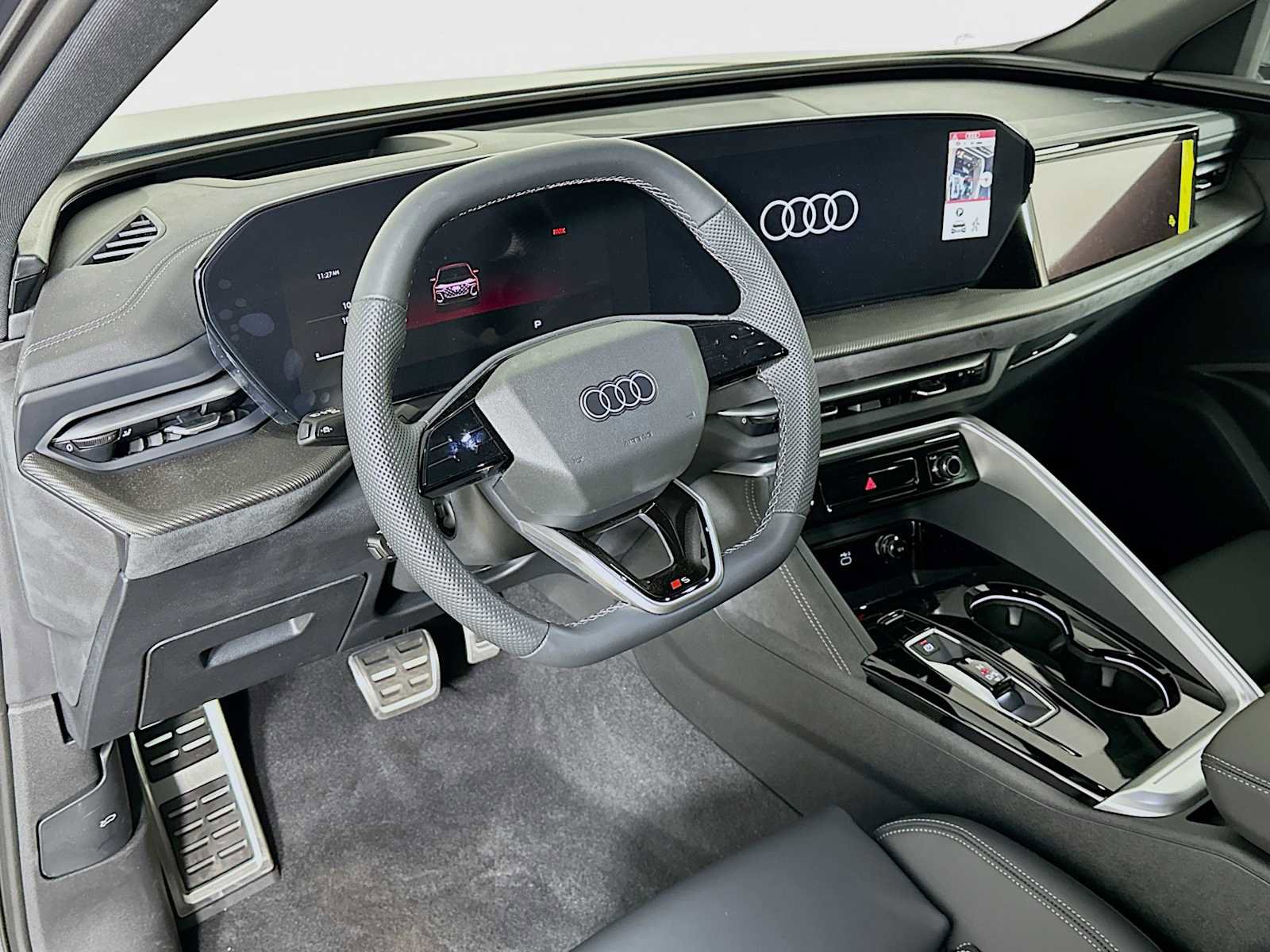 New 2025 Audi SQ5 Prestige image 9