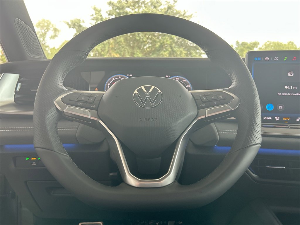 New 2026 Volkswagen Tiguan SE R-Line image 16