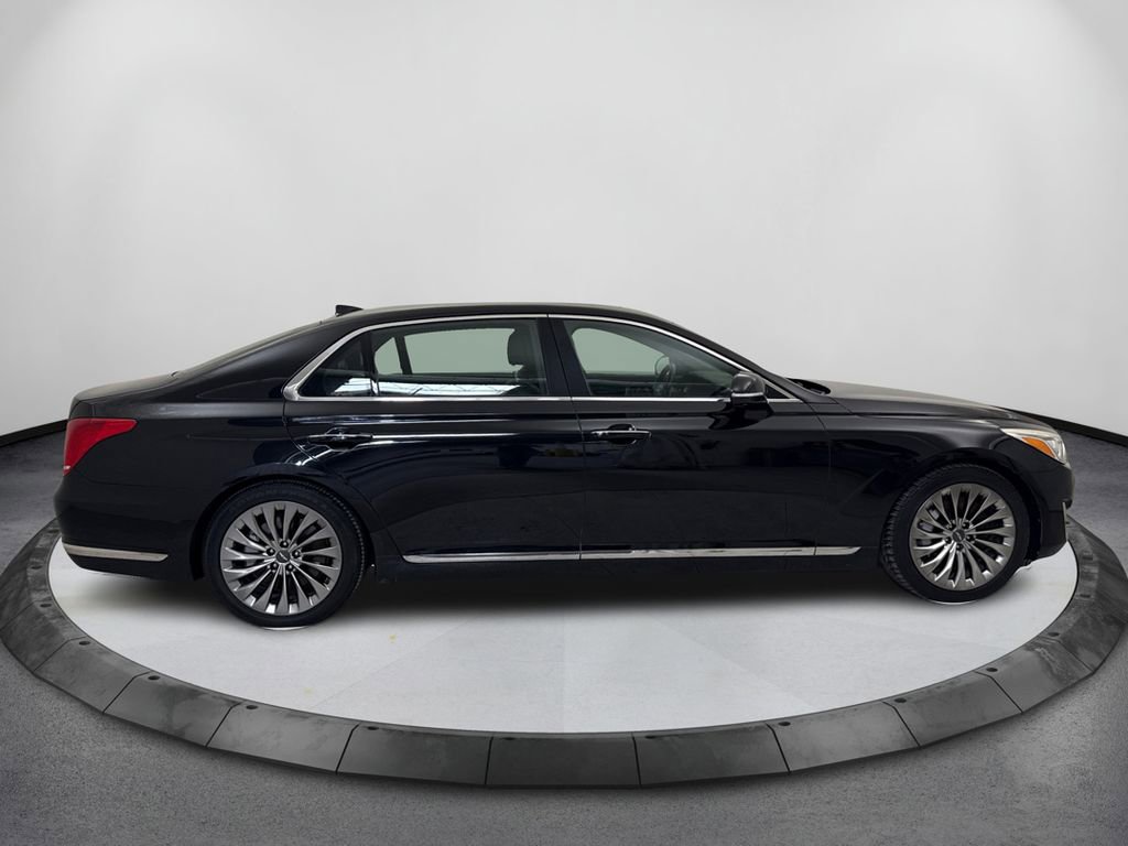 Used 2017 Genesis G90 3.3T Premium image 4