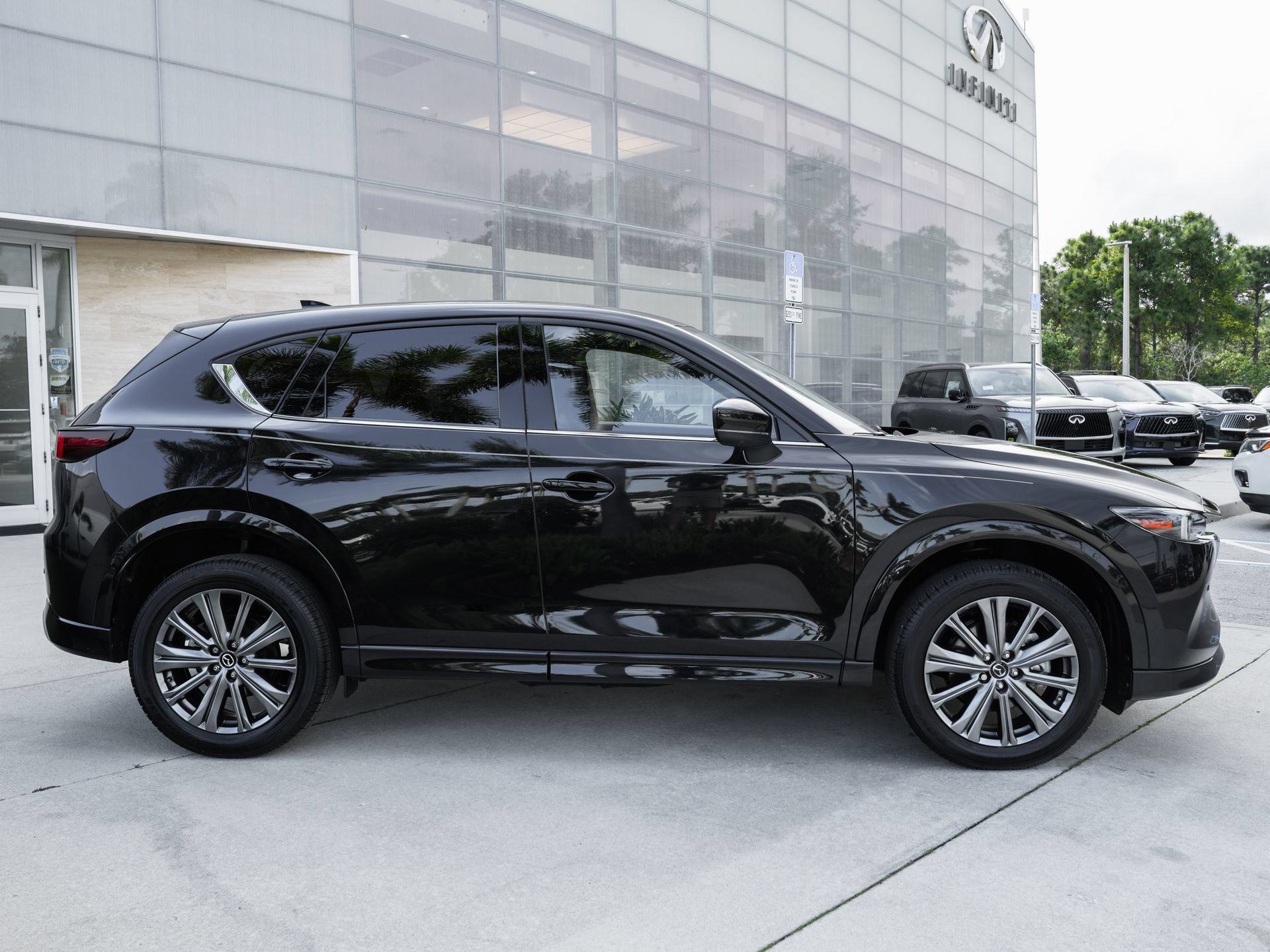 Used 2025 MAZDA CX-5 Signature AWD/4WD image 26