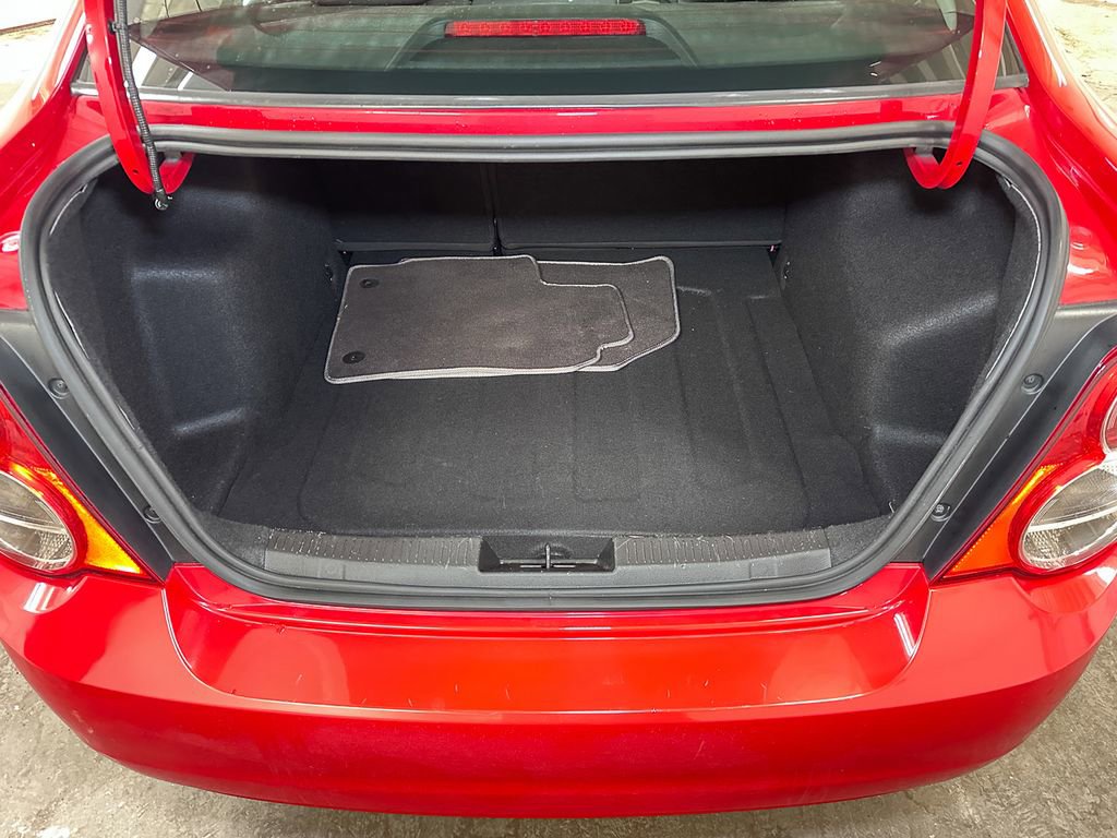 Used 2015 Chevrolet Sonic LT image 18