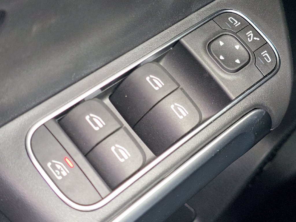 New 2026 Mercedes-Benz GLB 250 4MATIC image 27