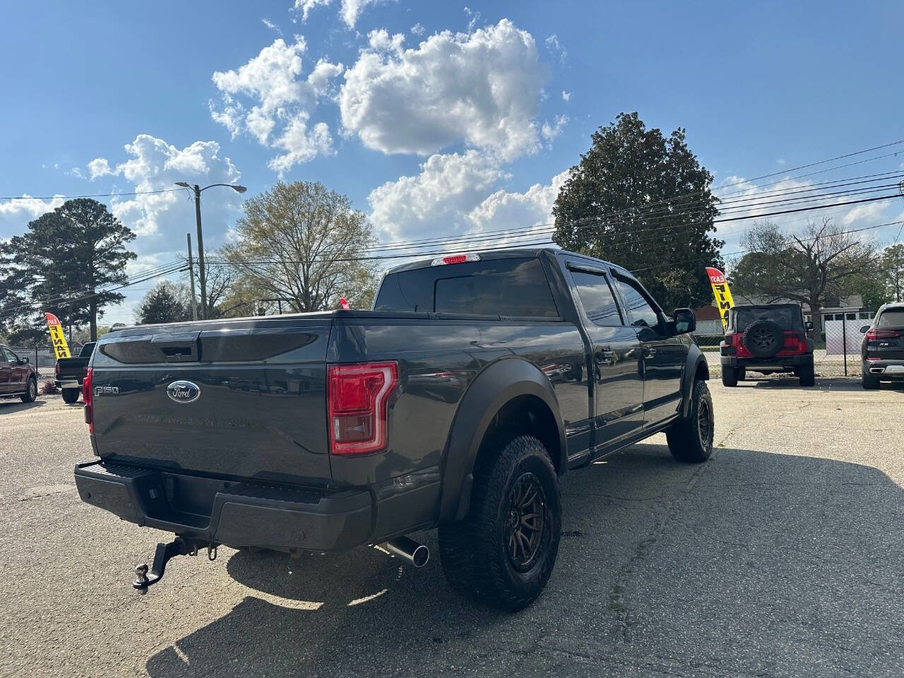 Used 2017 Ford F150 Lariat w/ Equipment Group 502A Luxury AWD/4WD image 17