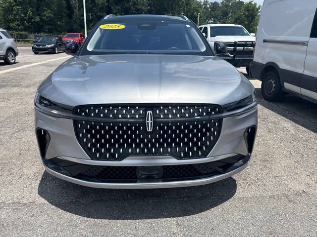 Used 2025 Lincoln Nautilus Reserve AWD/4WD image 6