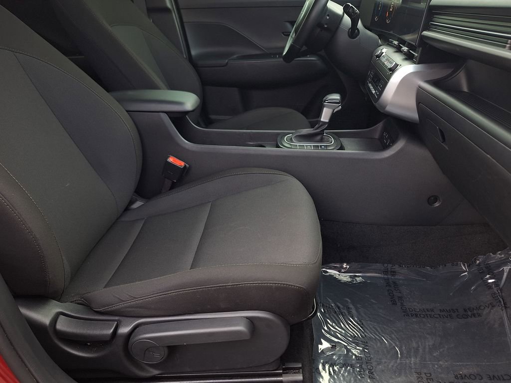 Certified 2024 Hyundai Kona SEL AWD/4WD image 25