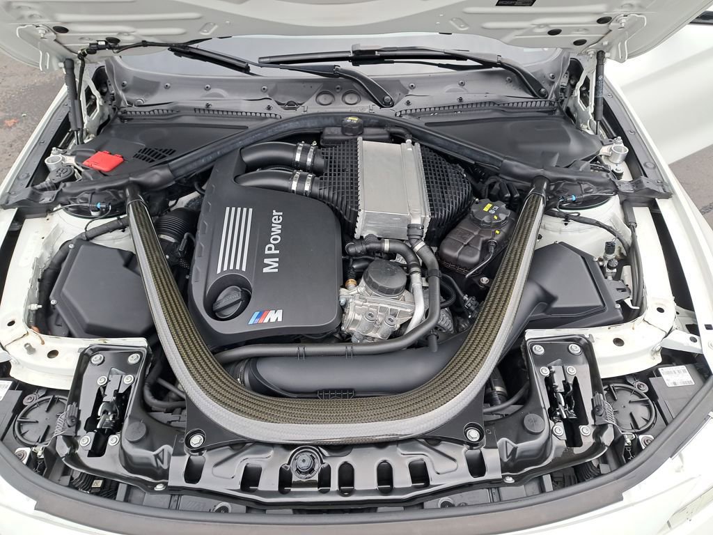 Used 2015 BMW M4 Coupe image 17