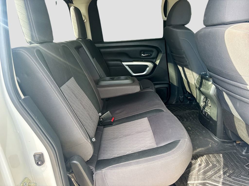 Used 2021 Nissan Titan SV w/ SV Convenience Package AWD/4WD image 25