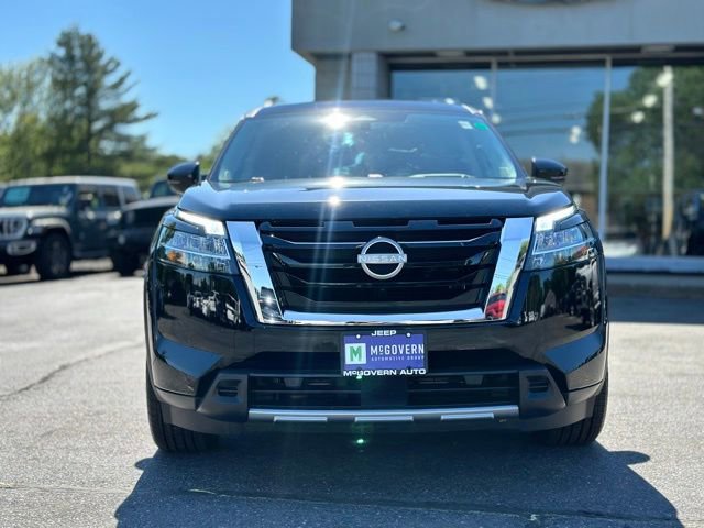 Used 2024 Nissan Pathfinder Platinum AWD/4WD image 8
