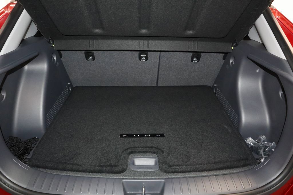 Used 2025 Hyundai Kona SEL FWD image 12