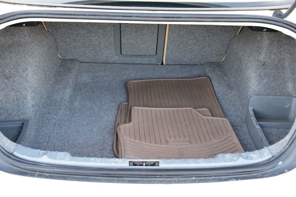 Used 2011 BMW 328i Sedan w/ Premium Pkg image 36