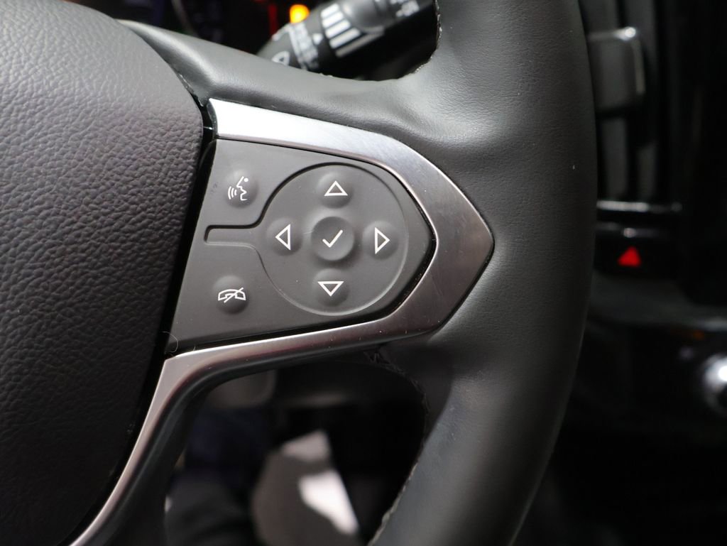 Used 2023 Chevrolet Traverse Premier w/ Redline Edition AWD/4WD image 43