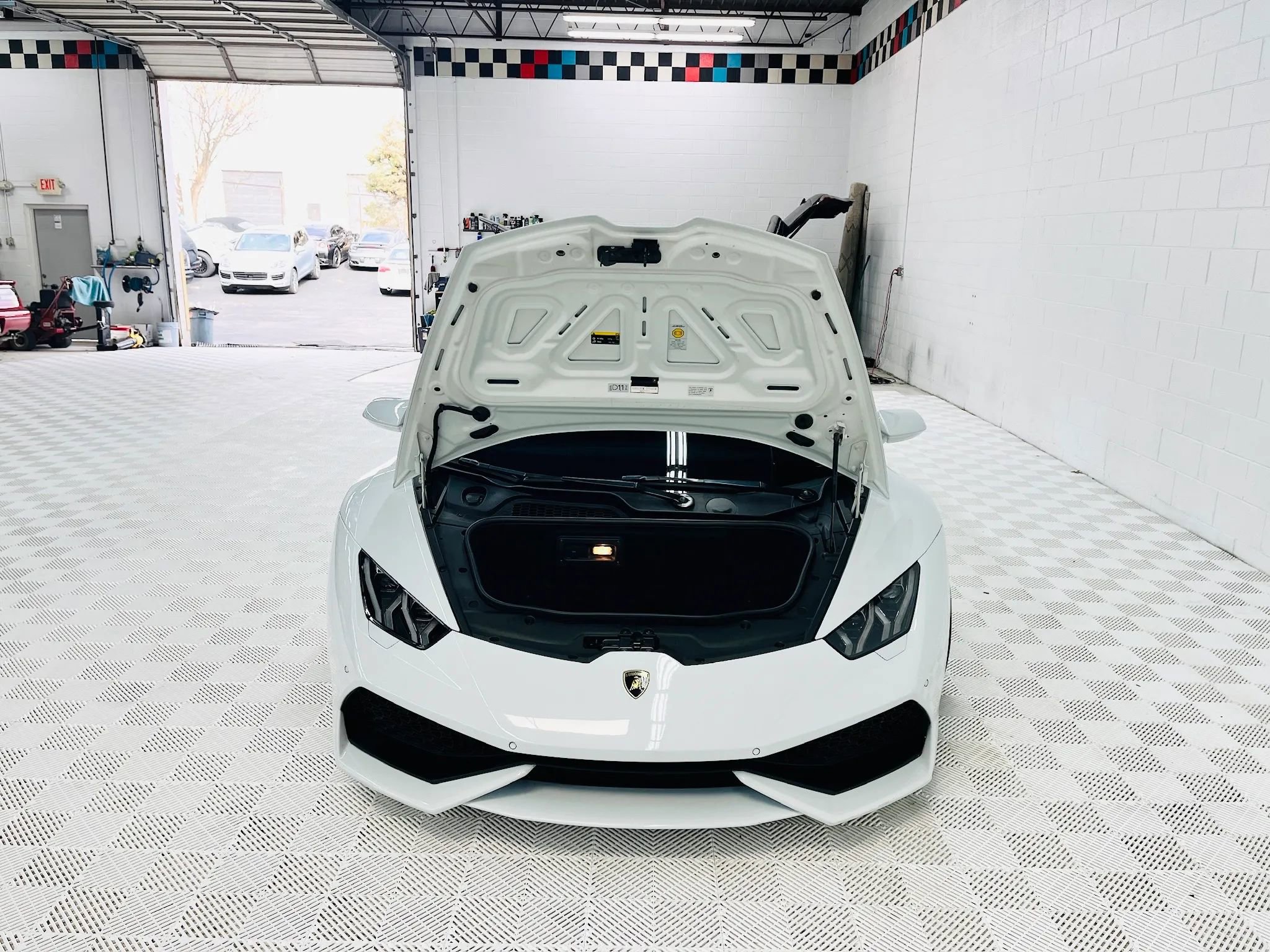 Used 2015 Lamborghini Huracan LP 610-4 AWD/4WD image 26