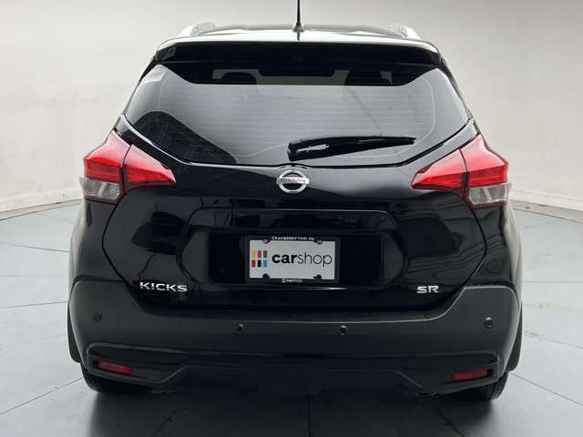 Used 2020 Nissan Kicks SR w/ SR Premium Package FWD image 4
