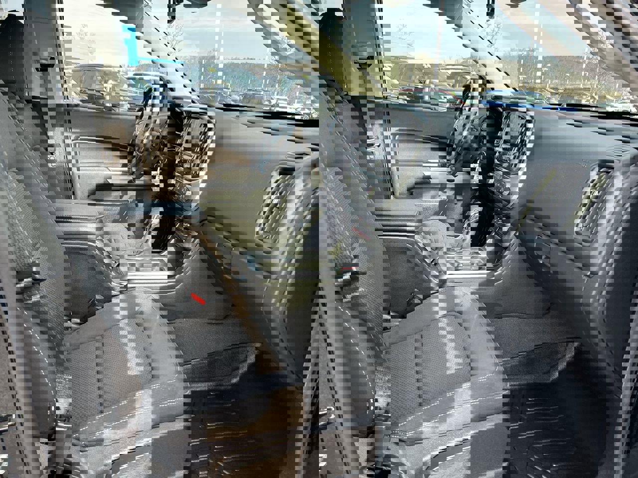 Used 2022 Chevrolet Colorado LT w/ Safety Package image 15