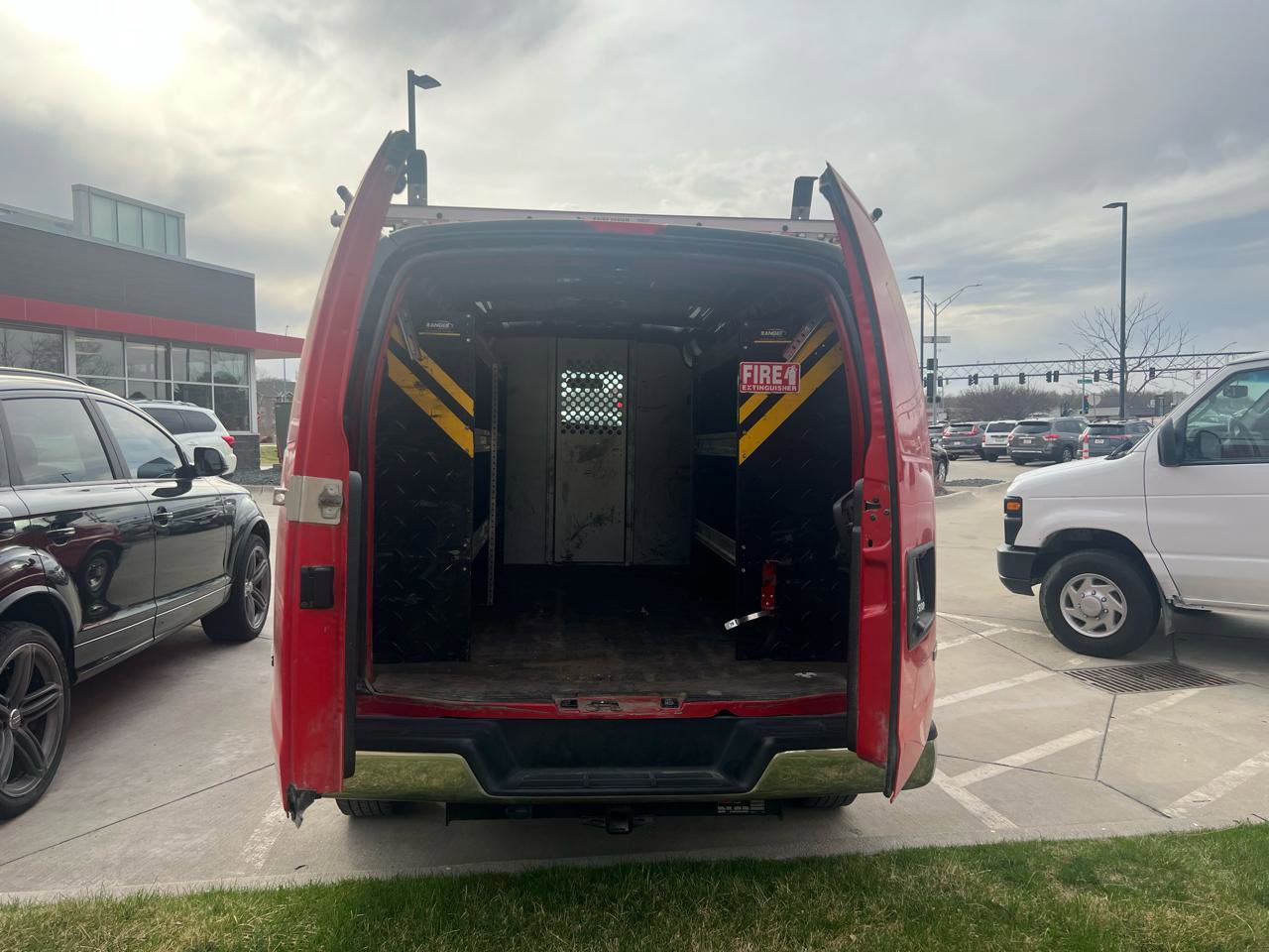 Used 2020 Chevrolet Express 3500 w/ Driver Convenience Package RWD image 13