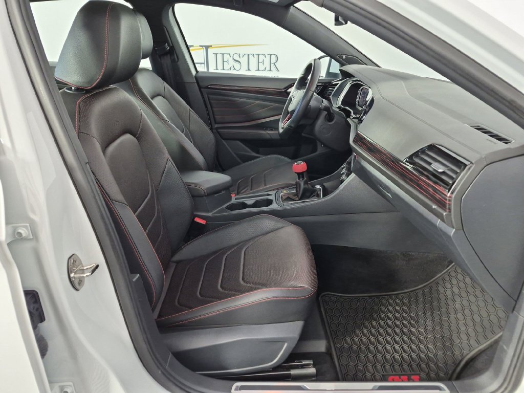 Used 2024 Volkswagen Jetta GLI Autobahn FWD image 33
