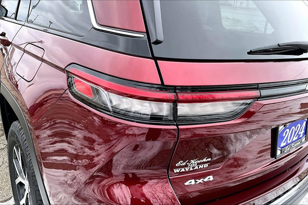 Used 2024 Jeep Grand Cherokee Limited image 29