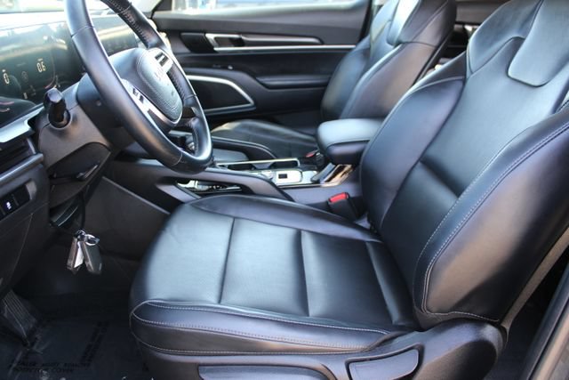 Used 2024 Kia Telluride LX FWD image 29
