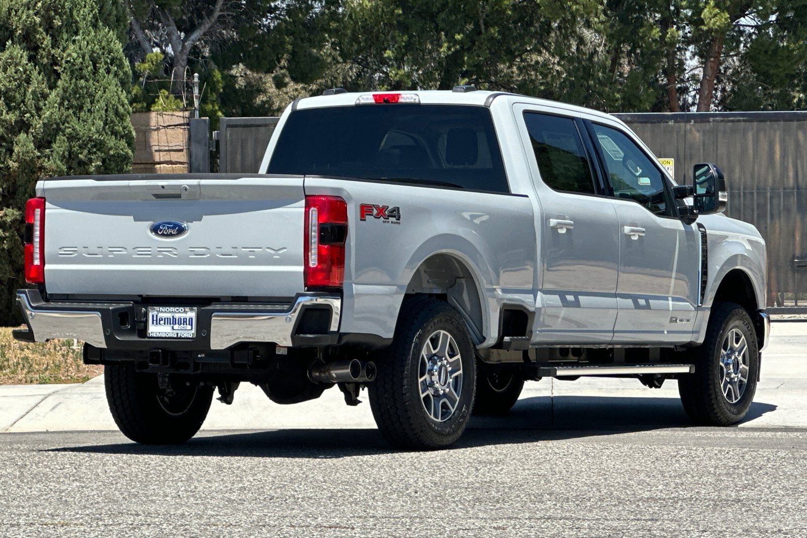 New 2026 Ford F250 Lariat w/ FX4 Off-Road Package AWD/4WD image 4