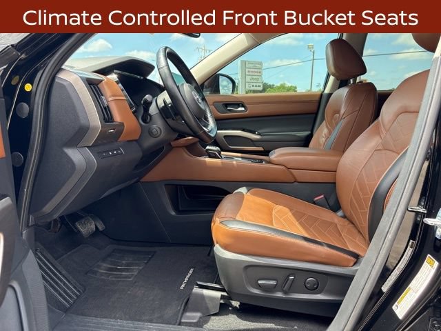 Used 2022 Nissan Pathfinder Platinum w/ Cargo Package AWD/4WD image 18