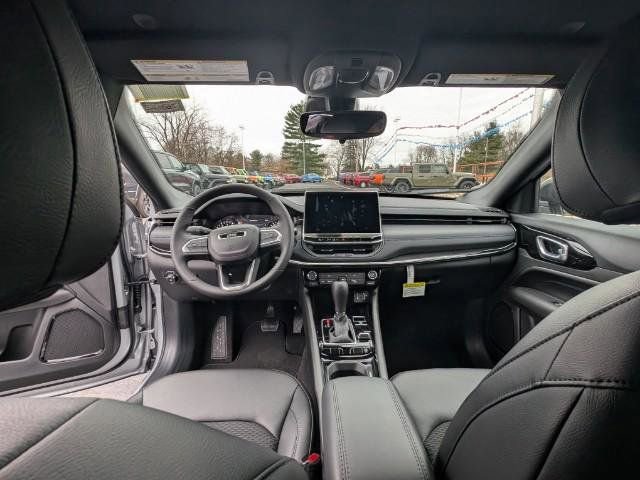 New 2026 Jeep Compass Latitude AWD/4WD image 11