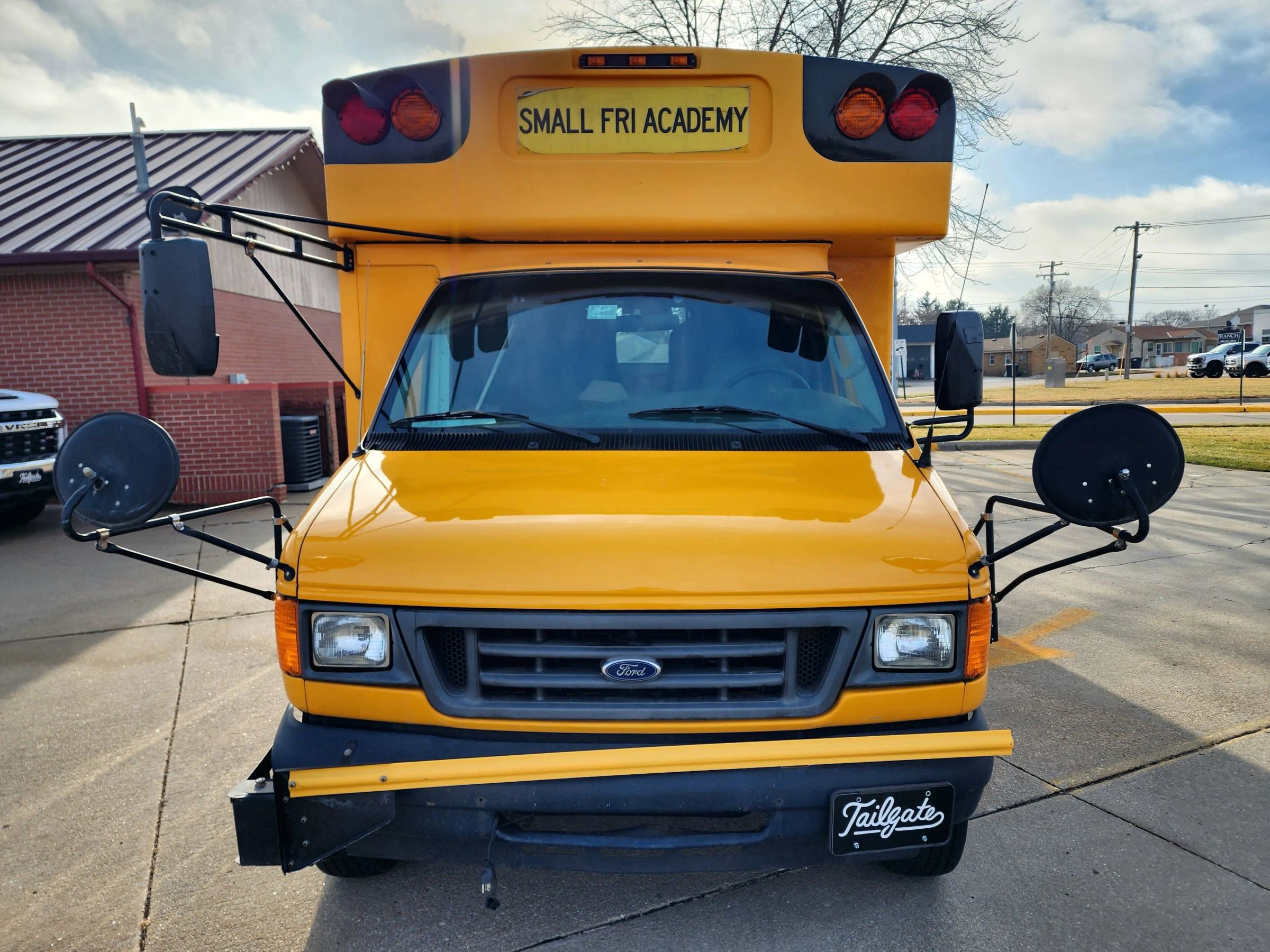 Used 2006 Ford E-450 and Econoline 450 E450 Cube Van 14'-18' image 3